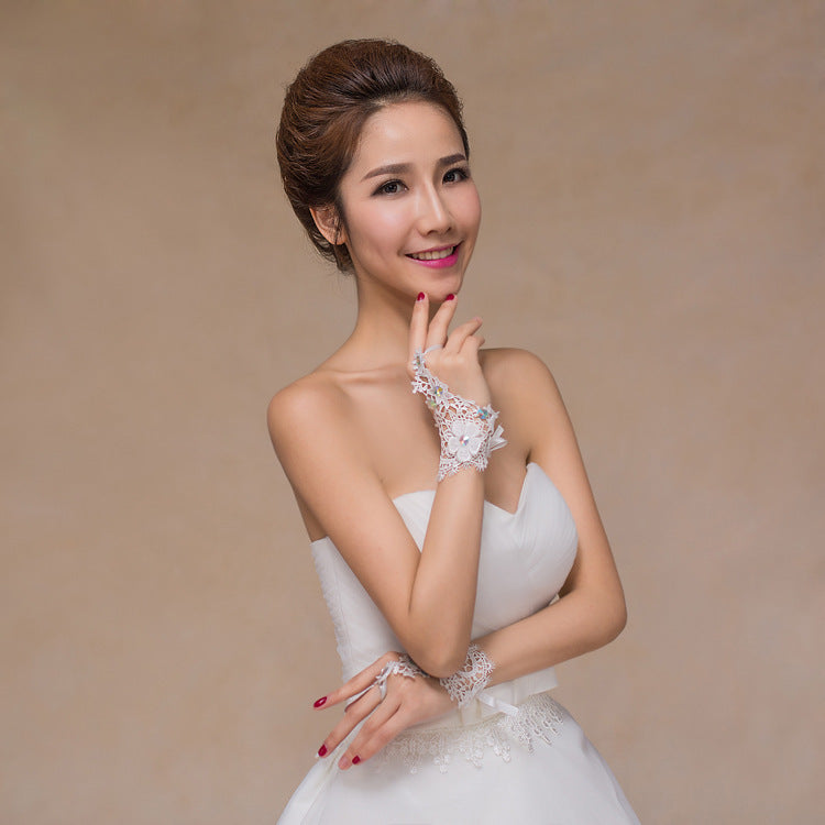 Elegant Short fingerless Bridal Gloves