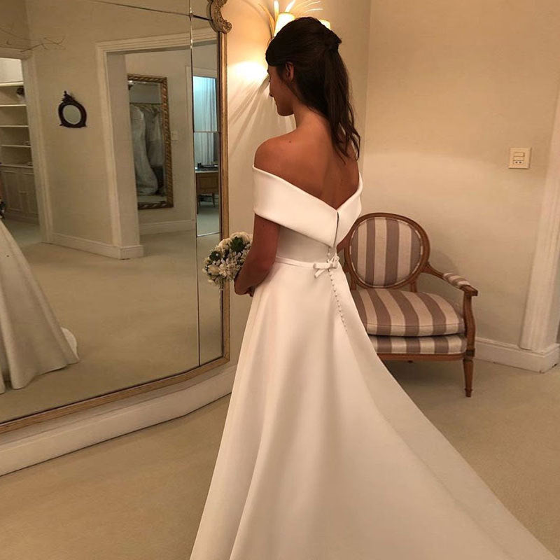 Ivory White Sleeveless Wedding Dress